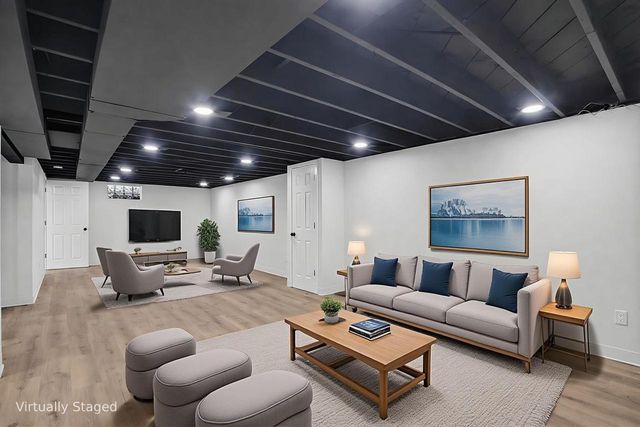 N95W17325 Shady Lane, Menomonee Falls, WI 53051