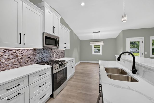 6634 Long Street, Whitehouse, OH 43571