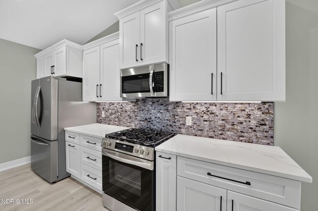 6634 Long Street, Whitehouse, OH 43571