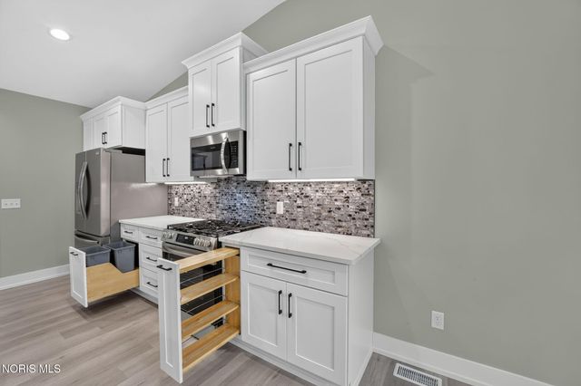 6634 Long Street, Whitehouse, OH 43571