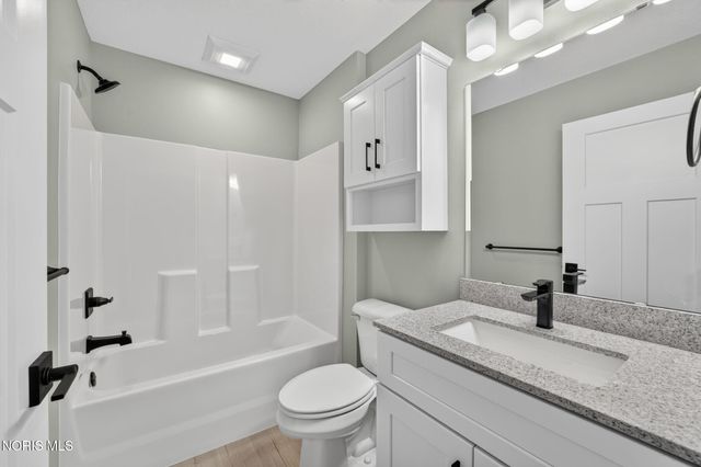 6634 Long Street, Whitehouse, OH 43571