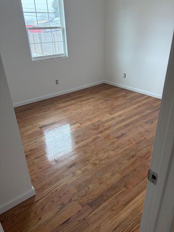 165 W 3rd Street, Frazeysburg, OH 43822