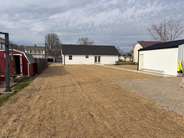 165 W 3rd Street, Frazeysburg, OH 43822