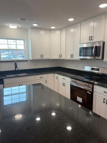 165 W 3rd Street, Frazeysburg, OH 43822