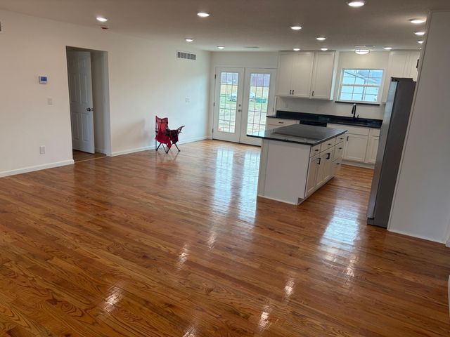 165 W 3rd Street, Frazeysburg, OH 43822