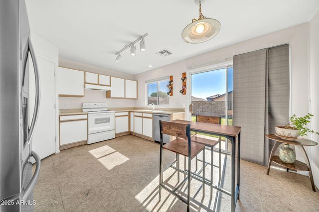 12119 W DAHLIA Drive, El Mirage, AZ 85335