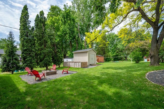 12715 27th Avenue N, Plymouth, MN 55441