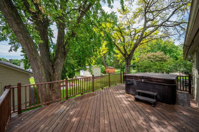 12715 27th Avenue N, Plymouth, MN 55441