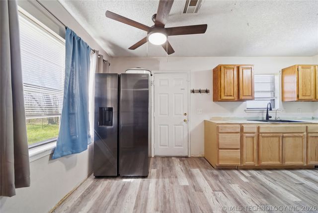 3608 W 70th Place N, Tulsa, OK 74126