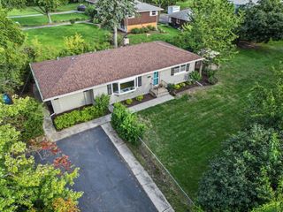 5601 Lee Avenue, Downers Grove, IL 60516