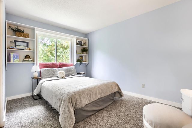 3500 Urbandale Lane N, Plymouth, MN 55447
