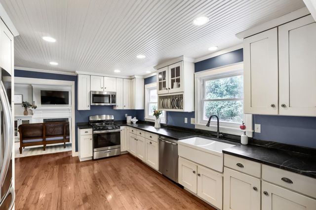 3500 Urbandale Lane N, Plymouth, MN 55447
