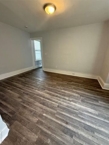 17 Conklin Street 1, Poughkeepsie, NY 12601