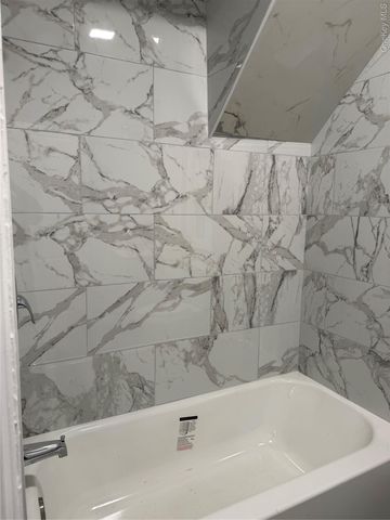 17 Conklin Street 1, Poughkeepsie, NY 12601