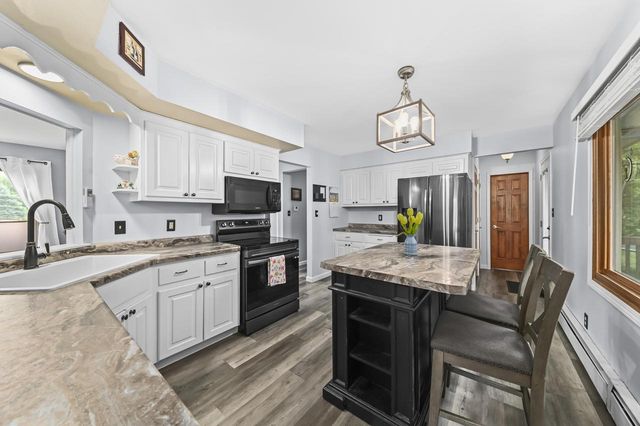 1447 Tomac LANE, Hubertus, WI 53033