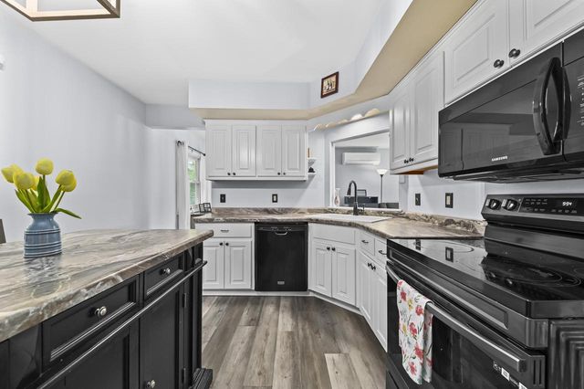 1447 Tomac LANE, Hubertus, WI 53033