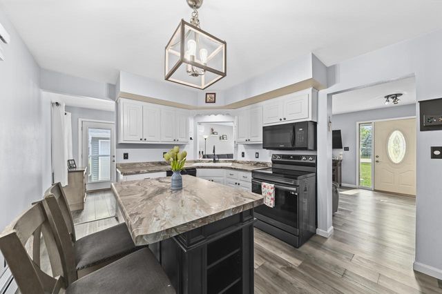 1447 Tomac LANE, Hubertus, WI 53033