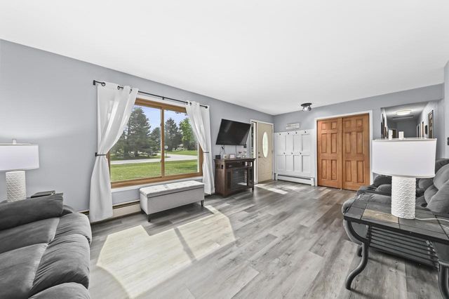 1447 Tomac LANE, Hubertus, WI 53033