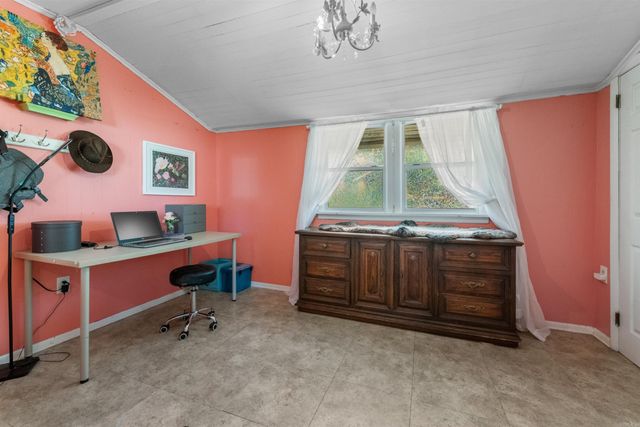 104 Court Square Road, El Paso, AR 72045