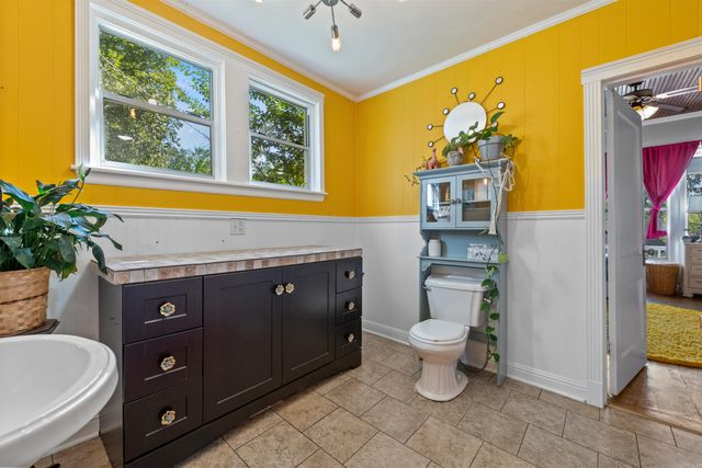 104 Court Square Road, El Paso, AR 72045