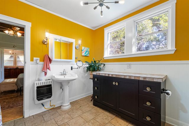 104 Court Square Road, El Paso, AR 72045