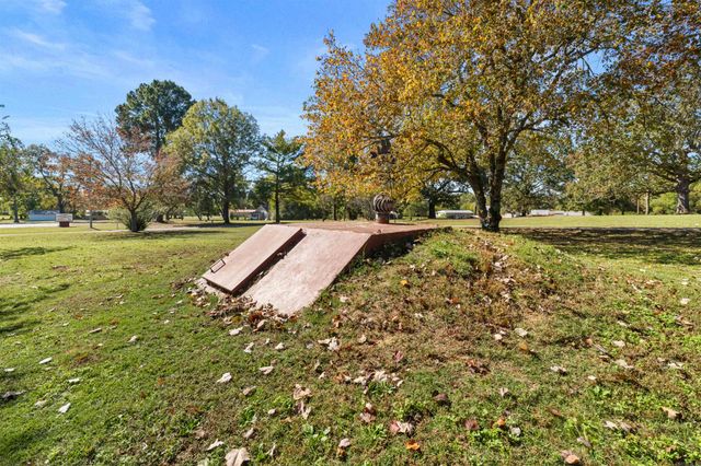 104 Court Square Road, El Paso, AR 72045