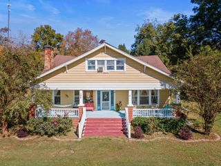 104 Court Square Road, El Paso, AR 72045