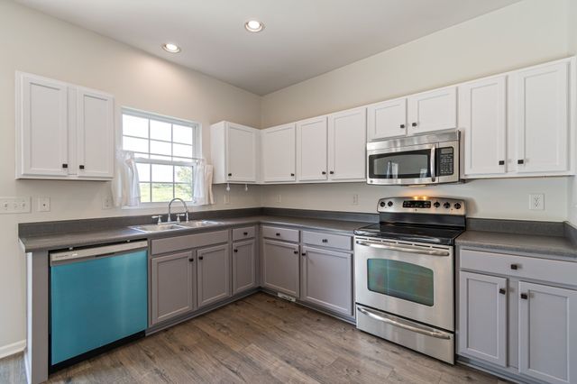 1006 Solomon Ln, Spring Hill, TN 37174