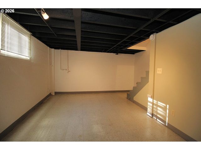 3628 Se MILWAUKIE Ave, Portland, OR 97202