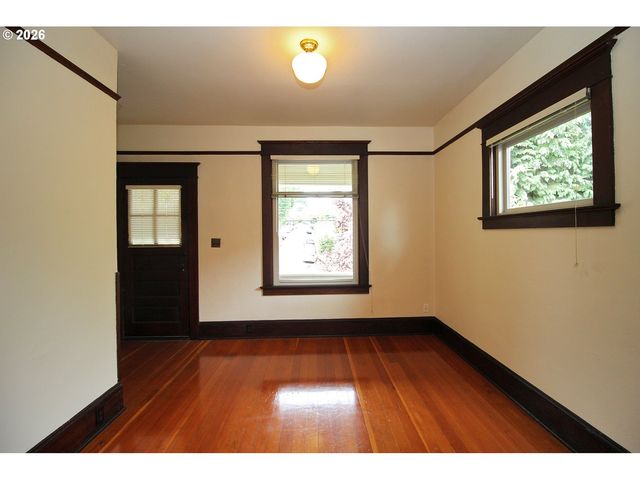 3628 Se MILWAUKIE Ave, Portland, OR 97202