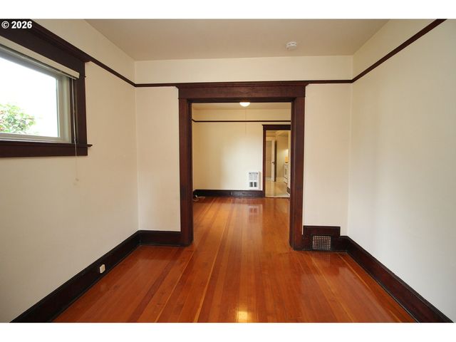 3628 Se MILWAUKIE Ave, Portland, OR 97202