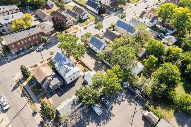 2110 4th Street NE, Minneapolis, MN 55418