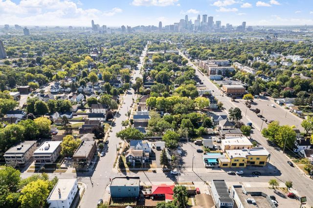 2110 4th Street NE, Minneapolis, MN 55418