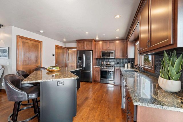 2414 LONGTAIL BEACH LANE, Suamico, WI 54173