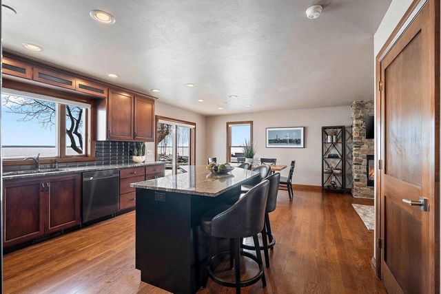 2414 LONGTAIL BEACH LANE, Suamico, WI 54173