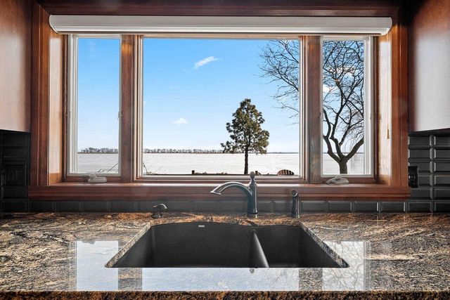 2414 LONGTAIL BEACH LANE, Suamico, WI 54173