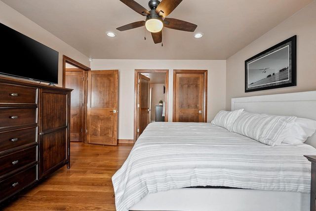 2414 LONGTAIL BEACH LANE, Suamico, WI 54173