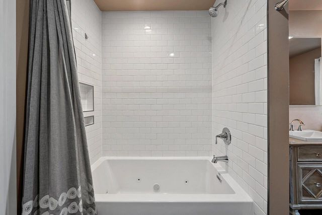 2414 LONGTAIL BEACH LANE, Suamico, WI 54173