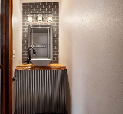 2414 LONGTAIL BEACH LANE, Suamico, WI 54173