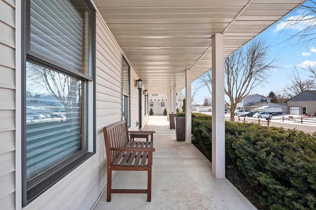 2414 LONGTAIL BEACH LANE, Suamico, WI 54173