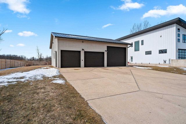 2414 LONGTAIL BEACH LANE, Suamico, WI 54173