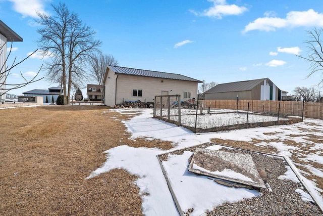 2414 LONGTAIL BEACH LANE, Suamico, WI 54173