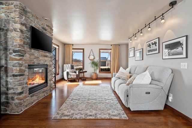 2414 LONGTAIL BEACH LANE, Suamico, WI 54173