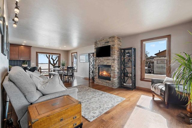 2414 LONGTAIL BEACH LANE, Suamico, WI 54173