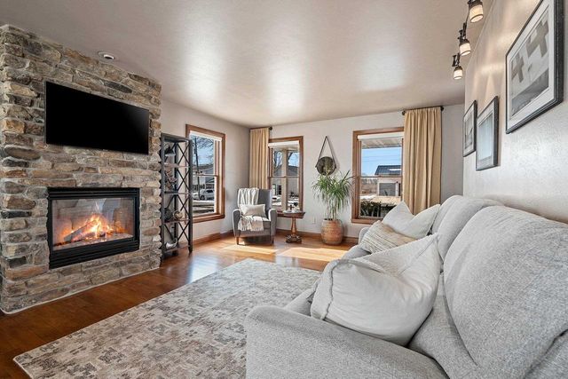 2414 LONGTAIL BEACH LANE, Suamico, WI 54173