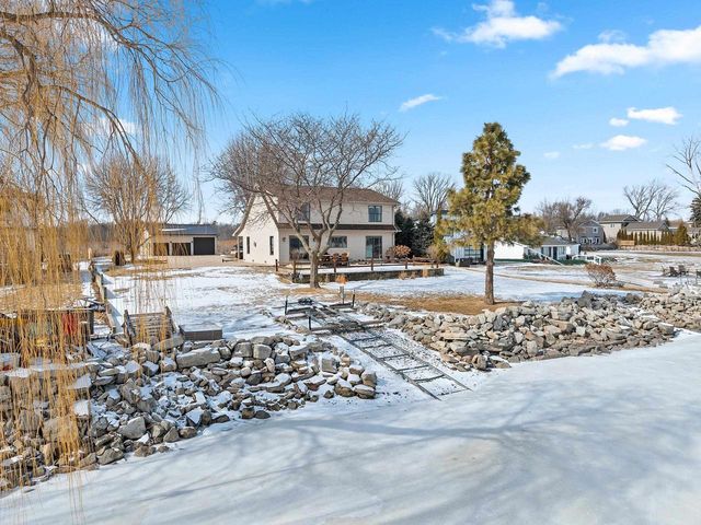 2414 LONGTAIL BEACH LANE, Suamico, WI 54173