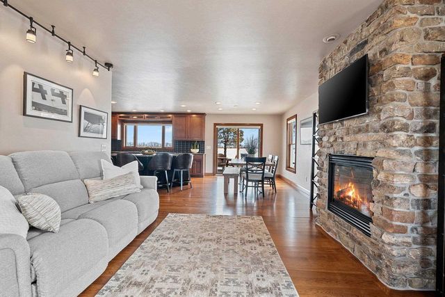 2414 LONGTAIL BEACH LANE, Suamico, WI 54173