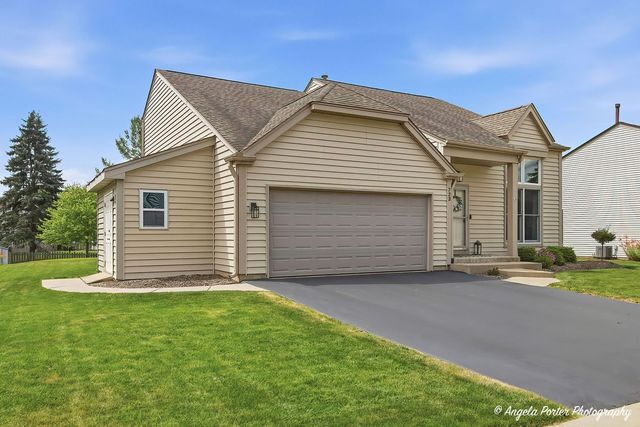 723 Edelweiss Drive, Lake Zurich, IL 60047