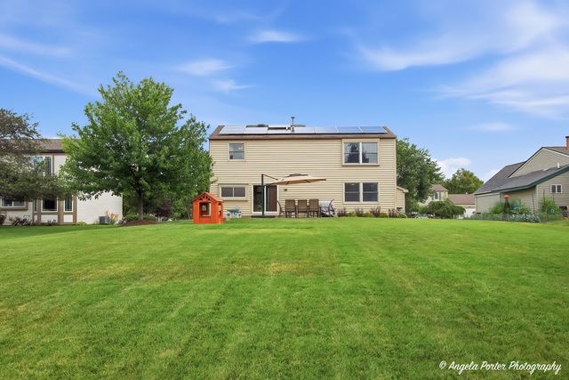 723 Edelweiss Drive, Lake Zurich, IL 60047