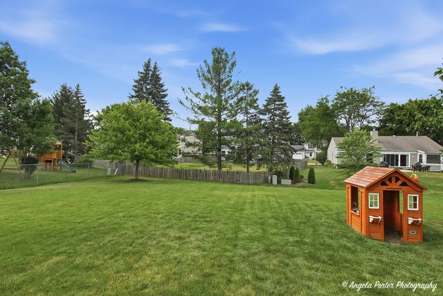 723 Edelweiss Drive, Lake Zurich, IL 60047